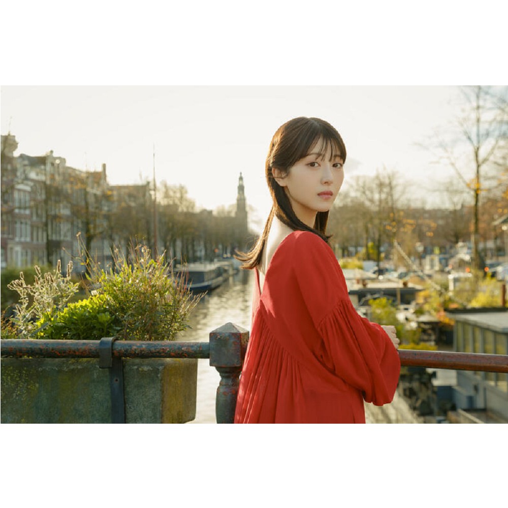 浜辺美波　25 豪華版　Tシャツ 浜辺美波 最新写真集『25』公式アカウント