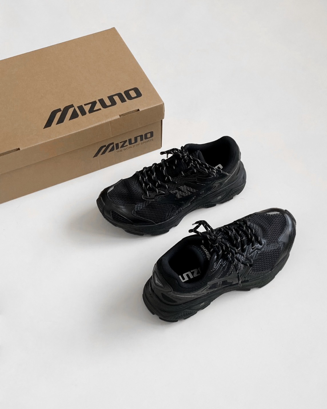 MIZUNO 美津濃】Mizuno Racer V2 復古緩震透氣黑銀D1GH250604